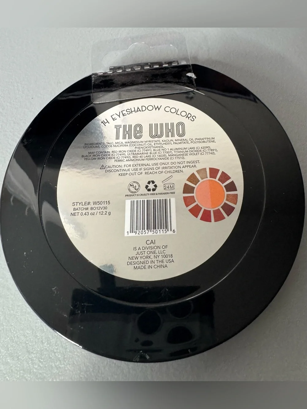 The WHO vinyl record shaped 14 Eyeshadow Colors Compact with Pink & Green Retro